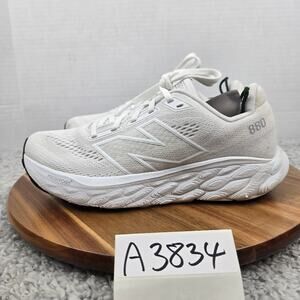 New Balance Women 8B Fresh Foam X 880v14 White Daily Gym Road Running Shoe